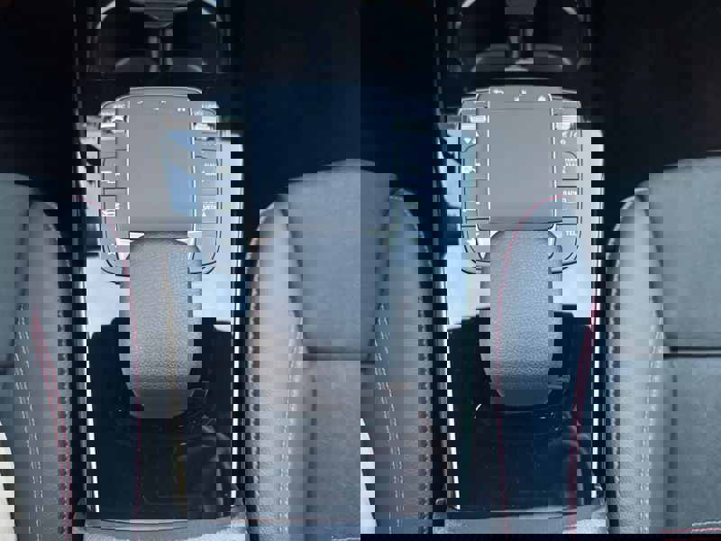 Image Mercedes-Benz CLASSE A 180 AMG Line AMG Line Classe A 180 7G-DCT AMG Line 180 AMG Line